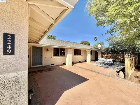 Exterior - 2249 Stonebridge Rd, Livermore, CA 94550 photo 6 of 20