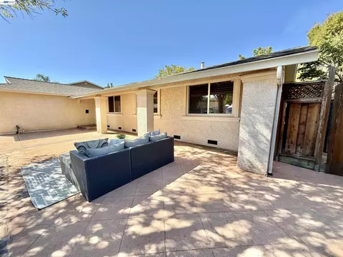 Exterior - 2249 Stonebridge Rd, Livermore, CA 94550 photo 9 of 20