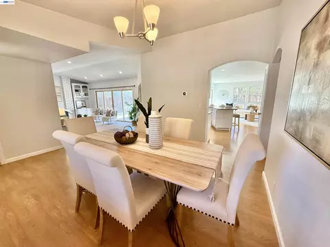 Dining - 2249 Stonebridge Rd, Livermore, CA 94550 photo 4 of 7