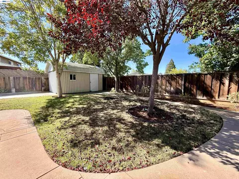 Exterior - 2249 Stonebridge Rd, Livermore, CA 94550 photo 18 of 20