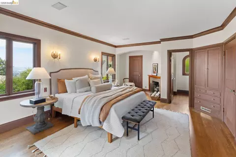 Bedroom - 1411 Hawthorne Ter, Berkeley, CA 94708 photo 1 of 7