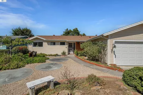 Exterior - 327 Kingston Ave, Martinez, CA 94553 photo 6 of 16