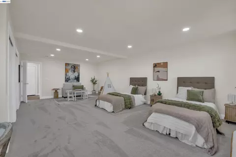 Other - 327 Kingston Ave, Martinez, CA 94553 photo 2 of 11