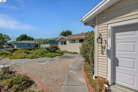 Exterior - 327 Kingston Ave, Martinez, CA 94553 photo 15 of 16