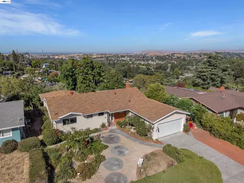View/Area - 327 Kingston Ave, Martinez, CA 94553 photo 6 of 10