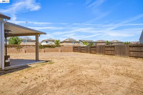 Exterior - 726 Sudbrook Ct, Patterson, CA 95363 photo 6 of 14