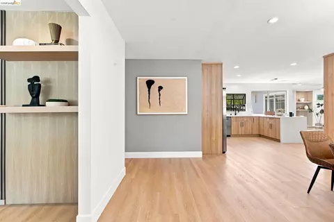 Entry Way - 509 Junipero St, Pleasanton, CA 94566 photo 2 of 4