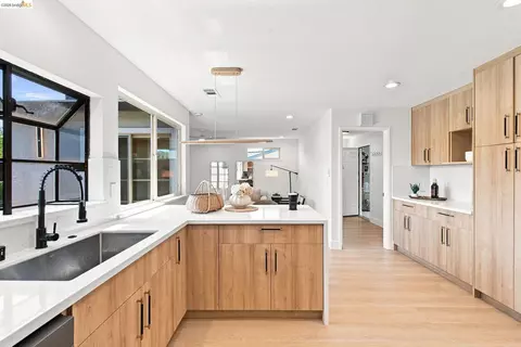 Kitchen - 509 Junipero St, Pleasanton, CA 94566 photo 8 of 10