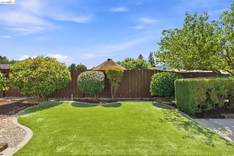 Exterior - 509 Junipero St, Pleasanton, CA 94566 photo 11 of 17