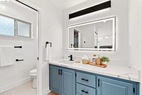 Bath - 509 Junipero St, Pleasanton, CA 94566 photo 3 of 5
