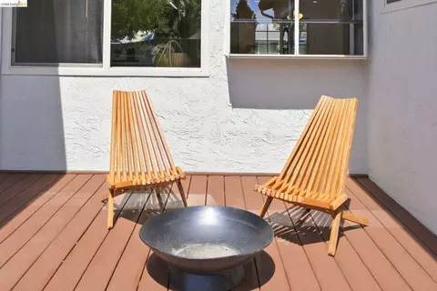 Exterior - 509 Junipero St, Pleasanton, CA 94566 photo 7 of 13
