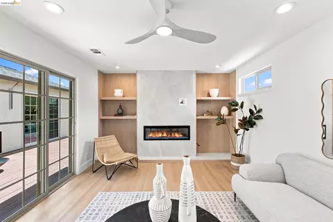 Living - 509 Junipero St, Pleasanton, CA 94566 photo 8 of 9
