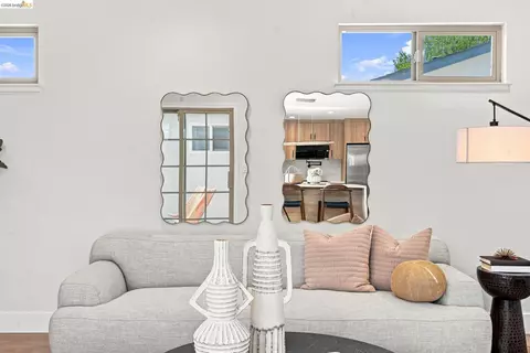 Living - 509 Junipero St, Pleasanton, CA 94566 photo 7 of 9
