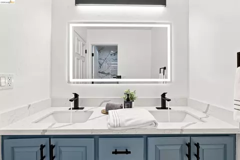 Bath - 509 Junipero St, Pleasanton, CA 94566 photo 1 of 5