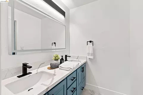 Bath - 509 Junipero St, Pleasanton, CA 94566 photo 2 of 5
