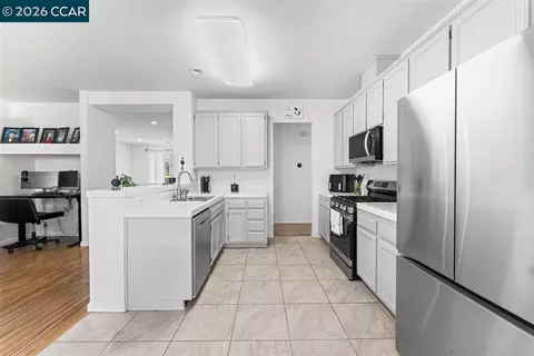 Kitchen - 563 Silver Saddle Dr, Pittsburg, CA 94565 photo 1 of 3