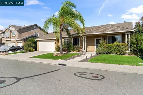 Exterior - 563 Silver Saddle Dr, Pittsburg, CA 94565 photo 2 of 8
