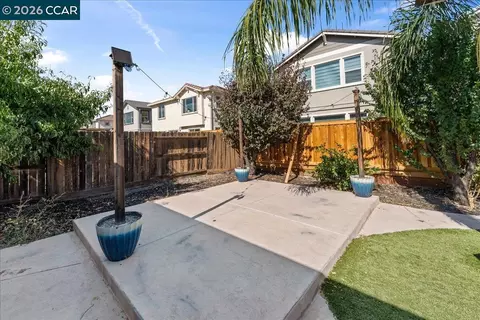 Exterior - 563 Silver Saddle Dr, Pittsburg, CA 94565 photo 7 of 8