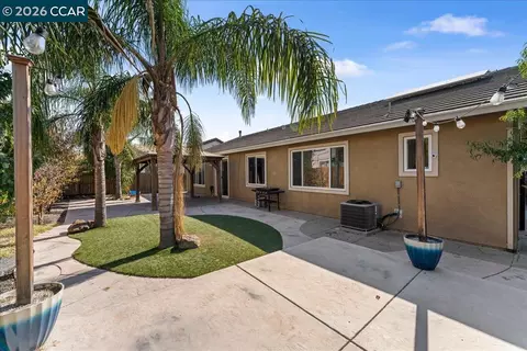 Exterior - 563 Silver Saddle Dr, Pittsburg, CA 94565 photo 6 of 8