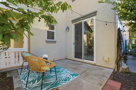 Exterior - 6010 Hillbrook Pl, Dublin, CA 94568 photo 7 of 8
