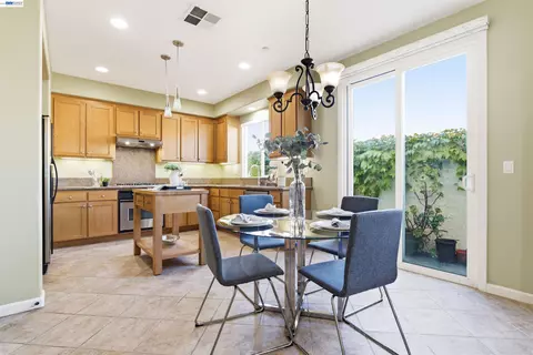 Dining - 6010 Hillbrook Pl, Dublin, CA 94568 photo 2 of 2