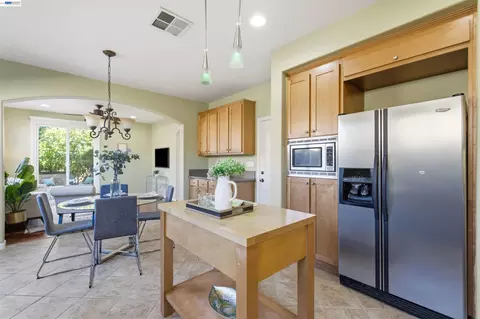 Kitchen - 6010 Hillbrook Pl, Dublin, CA 94568 photo 2 of 2