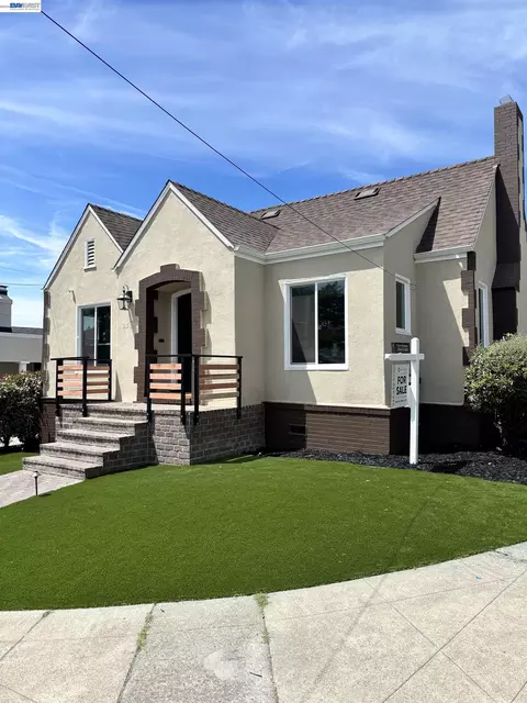 2569 Maxwell Ave, Oakland, CA 94601