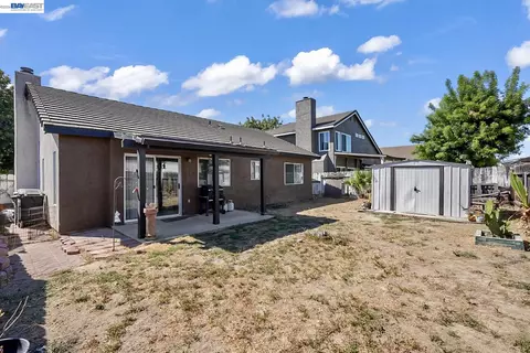 Exterior - 1324 Riverette Dr, Modesto, CA 95351 photo 2 of 2
