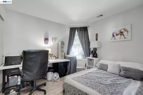 Bedroom - 1324 Riverette Dr, Modesto, CA 95351 photo 3 of 3