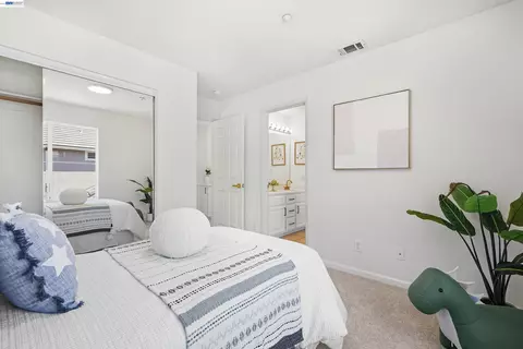 Bedroom - 4551 Mangrove Dr #18, Dublin, CA 94568 photo 3 of 5