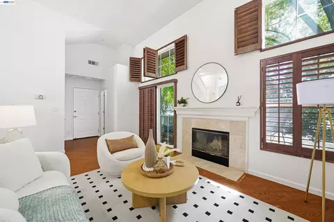 Living - 4551 Mangrove Dr #18, Dublin, CA 94568 photo 4 of 6
