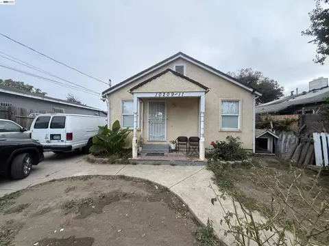 10209 10211 Pippin St, Oakland, CA 94603