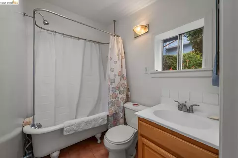 Bath - 2000 Clinton Ave, Alameda, CA 94501 photo 2 of 2