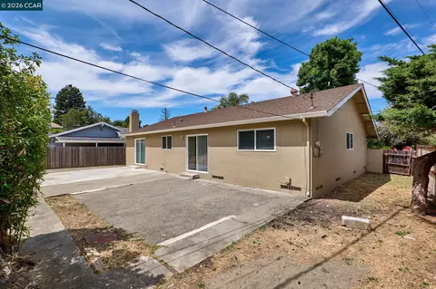 Exterior - 185 Coleridge Dr, Vallejo, CA 94591 photo 7 of 9
