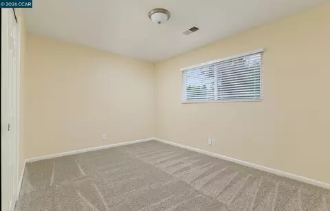 Bedroom - 185 Coleridge Dr, Vallejo, CA 94591 photo 3 of 4