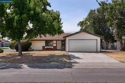 7366 21st St, Sacramento, CA 95822