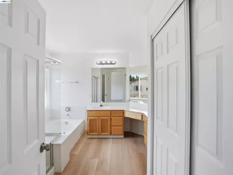 Entry Way - 2356 Yorkshire Dr, Antioch, CA 94531 photo 3 of 4