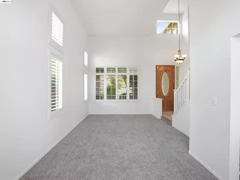 Living - 2356 Yorkshire Dr, Antioch, CA 94531 photo 3 of 7