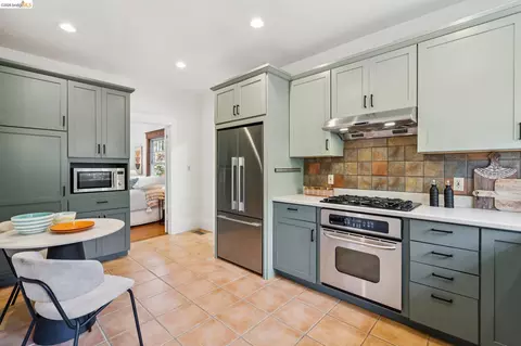 Kitchen - 1701 Derby St, Berkeley, CA 94703 photo 3 of 4