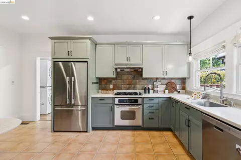 Kitchen - 1701 Derby St, Berkeley, CA 94703 photo 1 of 4