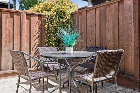 Exterior - 1701 Derby St, Berkeley, CA 94703 photo 6 of 9