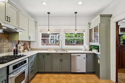Kitchen - 1701 Derby St, Berkeley, CA 94703 photo 2 of 4