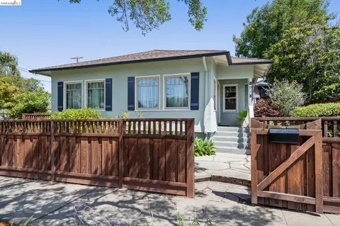 Exterior - 1701 Derby St, Berkeley, CA 94703 photo 3 of 9