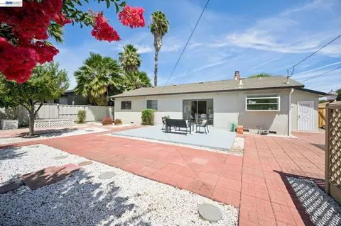 Exterior - 8231 Cardiff Dr, Dublin, CA 94568 photo 11 of 30