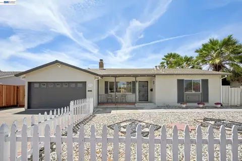 Exterior - 8231 Cardiff Dr, Dublin, CA 94568 photo 25 of 30