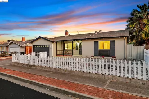 Exterior - 8231 Cardiff Dr, Dublin, CA 94568 photo 23 of 30