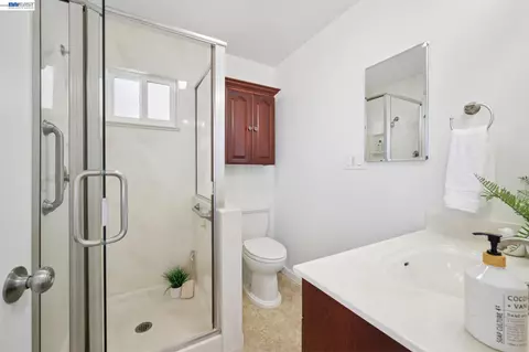 Bath - 8231 Cardiff Dr, Dublin, CA 94568 photo 2 of 4
