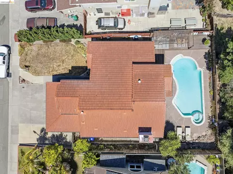 View/Area - 2137 Pheasant Dr, Hercules, CA 94547 photo 4 of 4