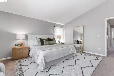 Bedroom - 2137 Pheasant Dr, Hercules, CA 94547 photo 4 of 10