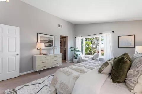 Bedroom - 2137 Pheasant Dr, Hercules, CA 94547 photo 3 of 10